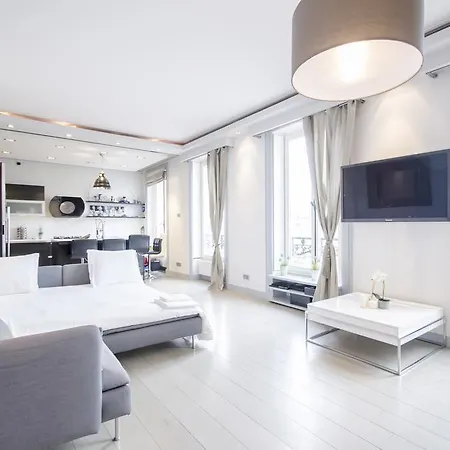 Champs Elysees June شقة باريس